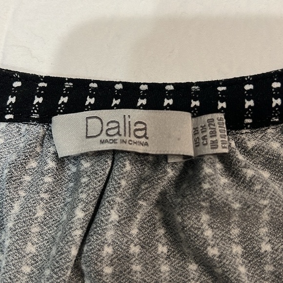 Dalia Blouse - Picture 3 of 5